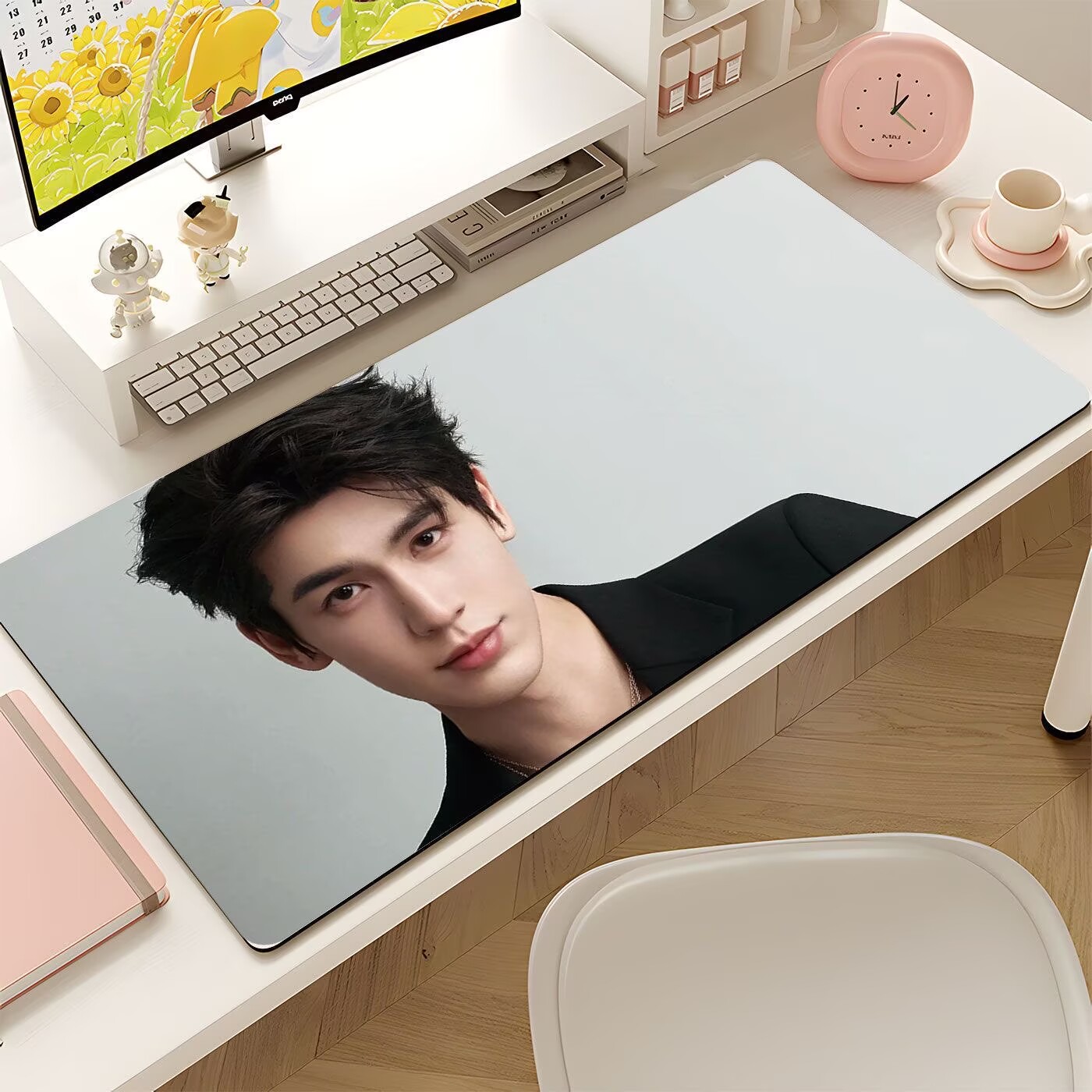 Übergroßes Mauspad von Zhang L – Gaming Keyboard Nearby Bewertung und Preis